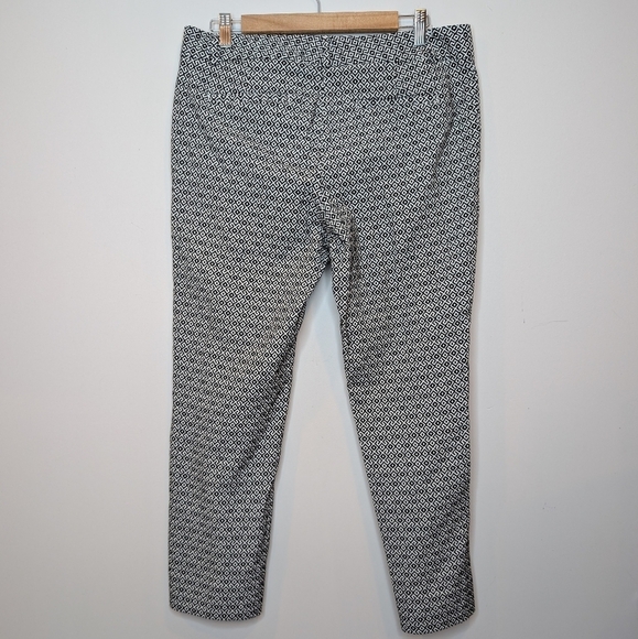 Banana Republic Hampton Ankle Pants Black White Geo Jacquard Design Size 10 - Picture 2 of 12